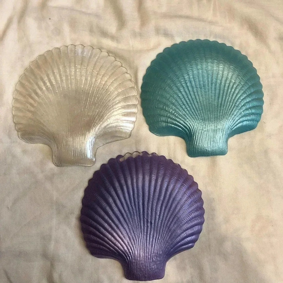 Glass Shell Shape Plates 3 pieces lot - Picture 2 of 5